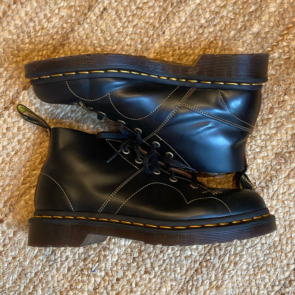 DR. MARTENS Black Church Quad Boots like new, 8.5 women’s.